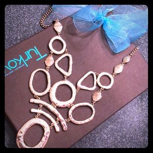 Gorgeous gold necklace.